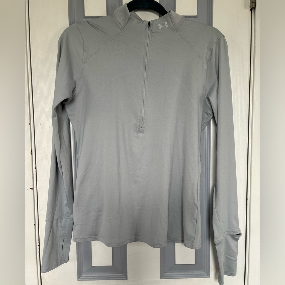 2/$25 Under Armour Light Grey Long Sleeve Top